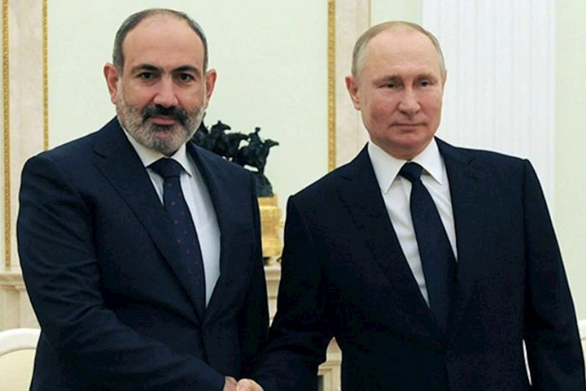 Putin və Paşinyan Qarabağdakı vəziyyəti müzakirə etdi