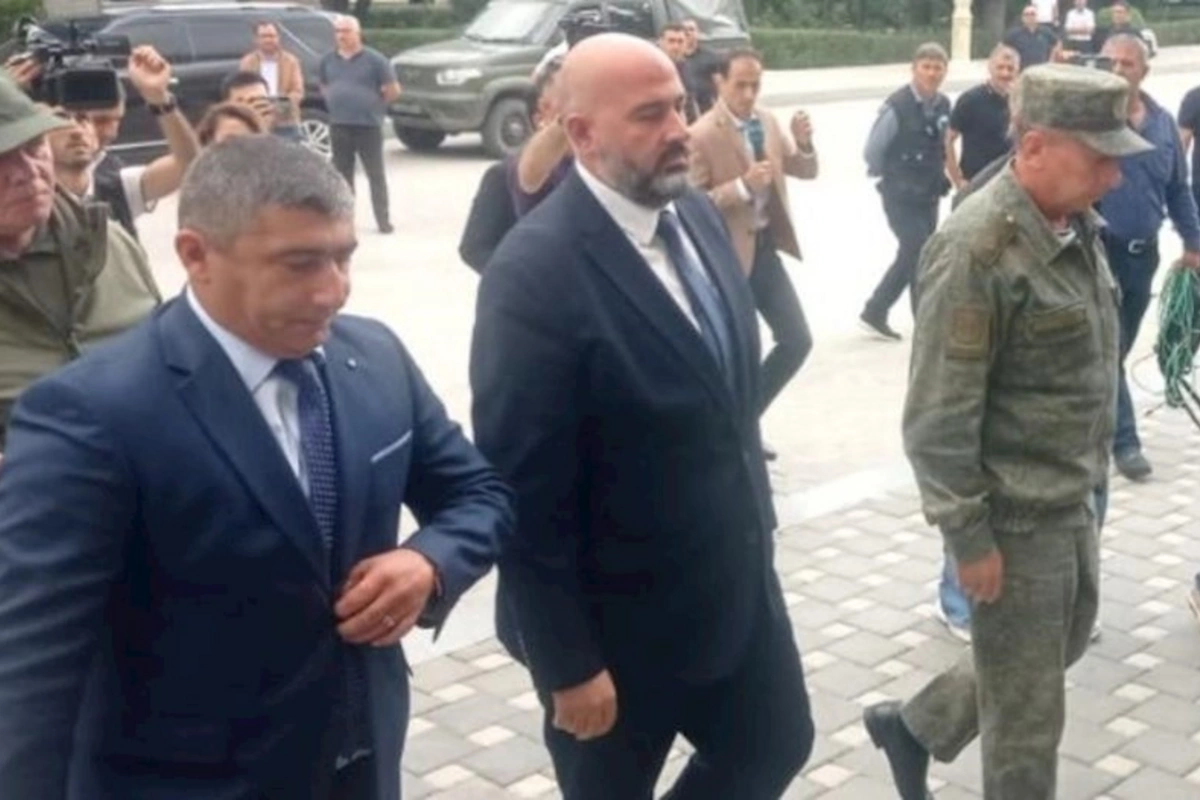 Yevlaxdakı görüşdə ermənilər bizdən amnistiya məsələsinin həllini də istəyəcəklər