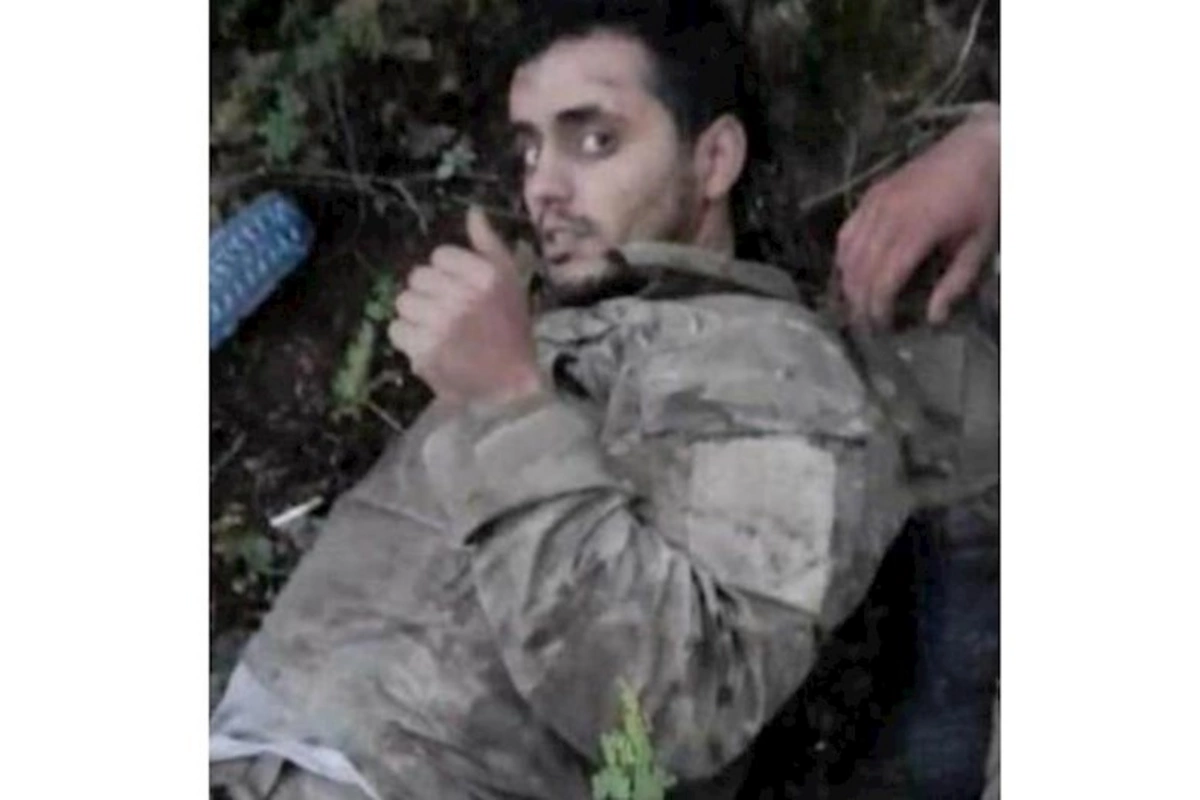 Şəhid olduğu bildirilən XTQ zabiti sağdır — Yaralı hərbçi bataqlıq ərazidən tapıldı (FOTO)