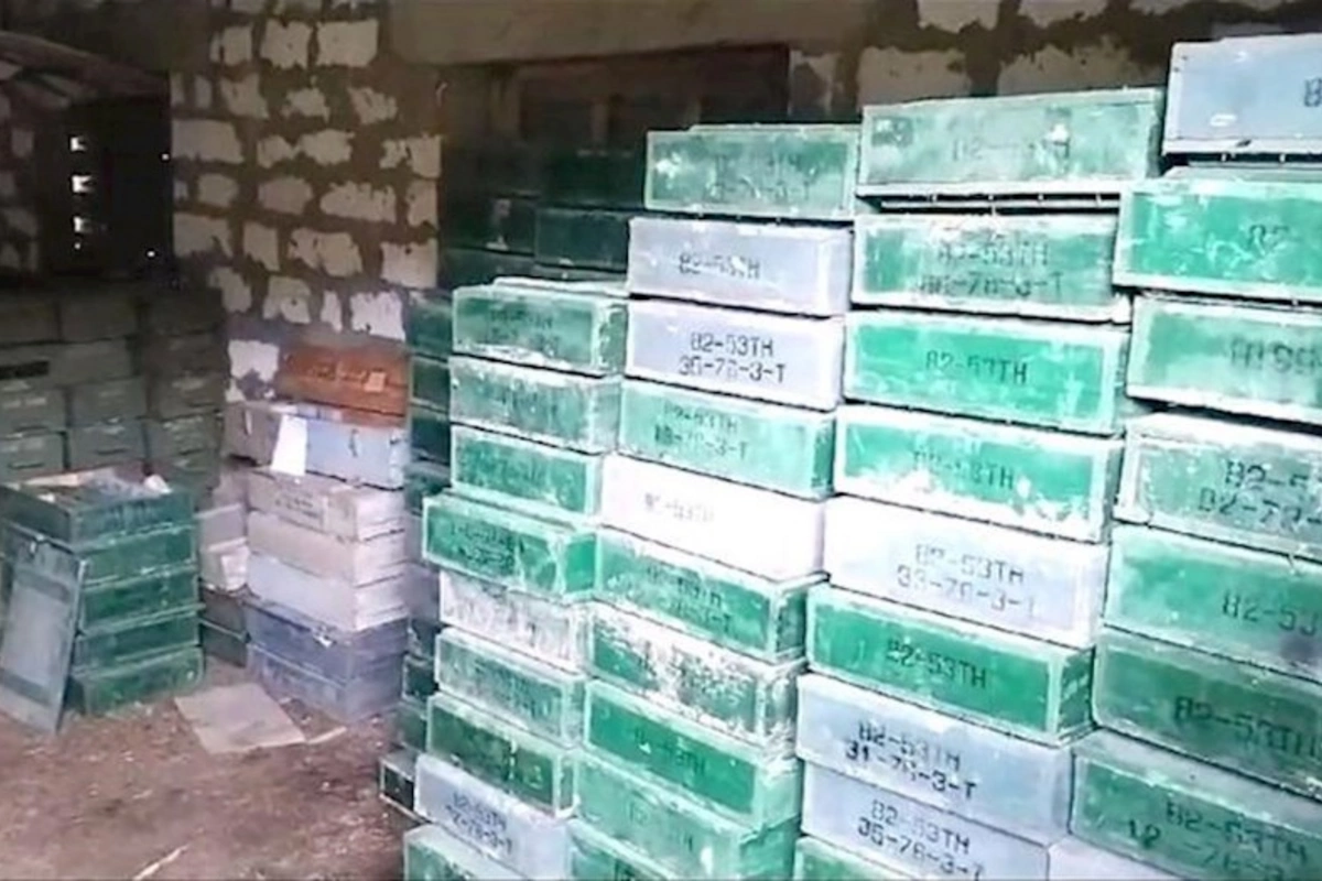 Kəlbəcərdə sursat anbarı aşkar olunub