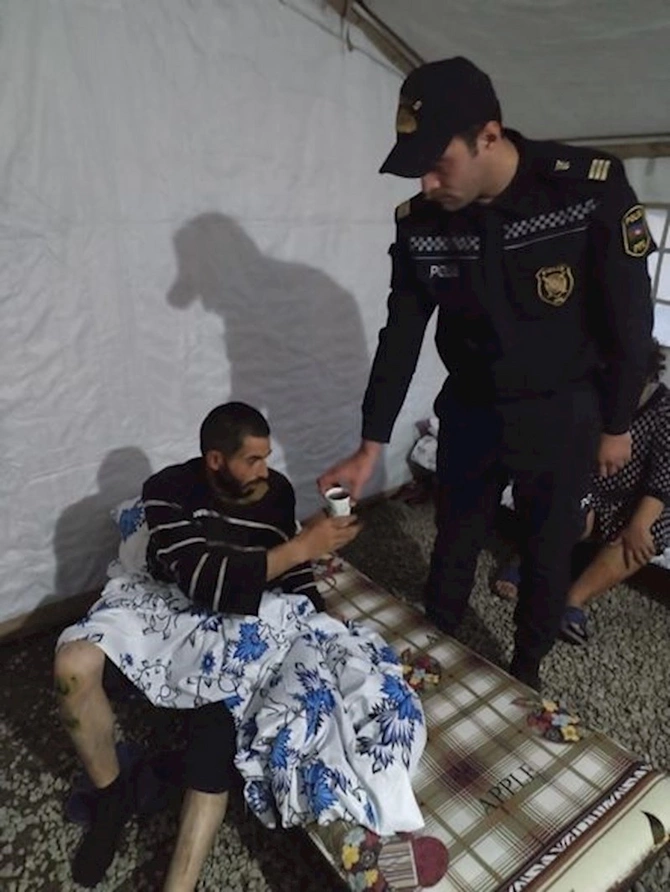 FHN Qarabağın erməniəsilli əhalisi üçün çadırlar qurub — FOTOLAR