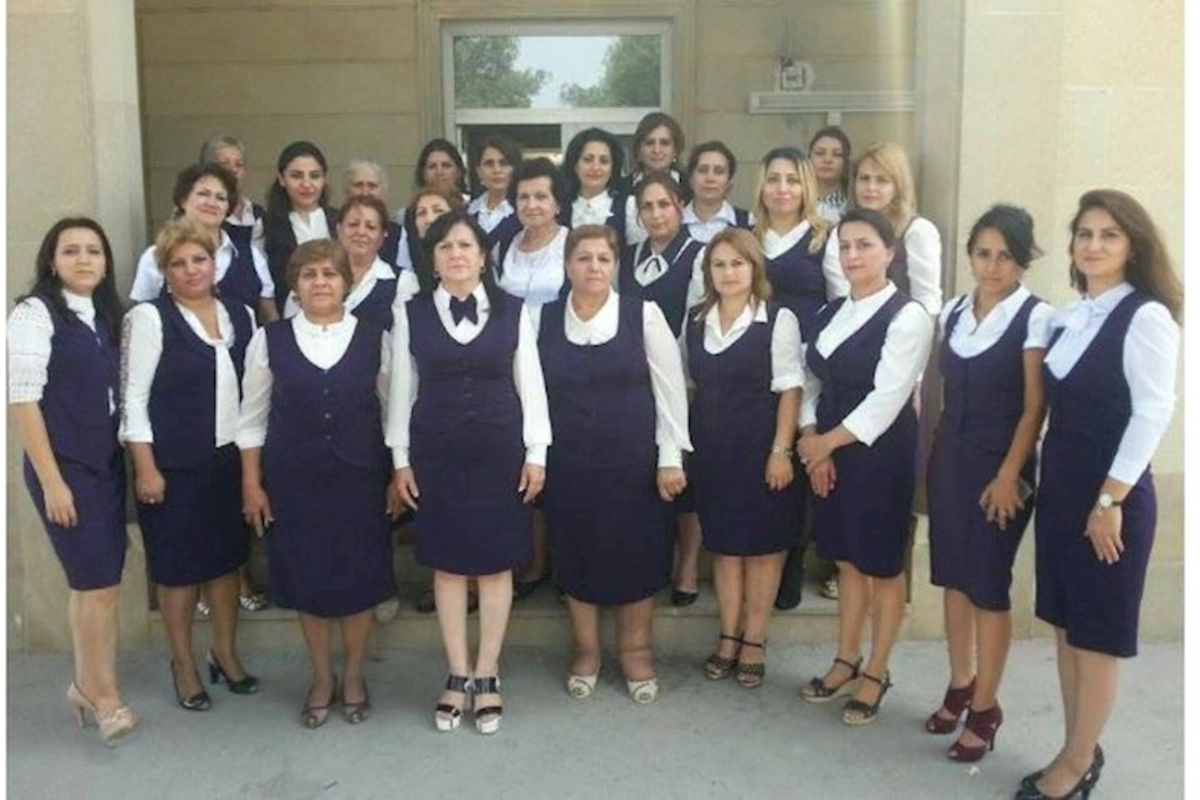 “Müəllimlərin geyimi deyil, ideyası bir olmalıdır” — Ekspert bu təklifə “YOX” dedi