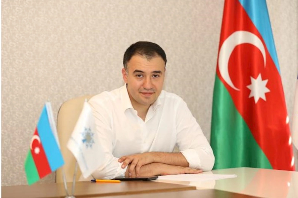 “Makronu incidən Praqa görüşündəki məğlubiyyətidir” — Kamal Cəfərov