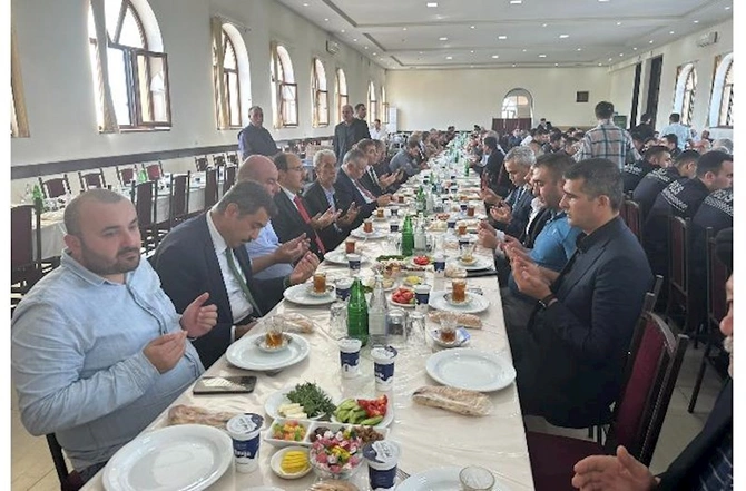 Cahit Bağcı şəhid Asim Camalzadənin yas mərasimində — FOTOLAR