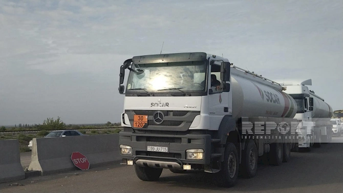 Azərbaycan Qarabağın erməni sakinləri üçün yanacaq göndərib — FOTOLAR