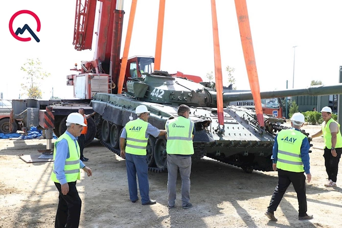 Düşmənin “qələbə” simvoulu olan tank Bakıda — FOTOLAR