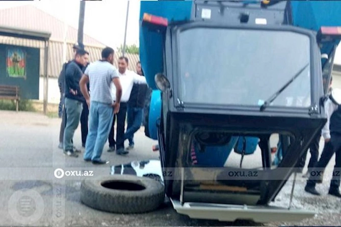 Qazaxda toy karvanına qoşulan traktor aşdı — FOTOLAR