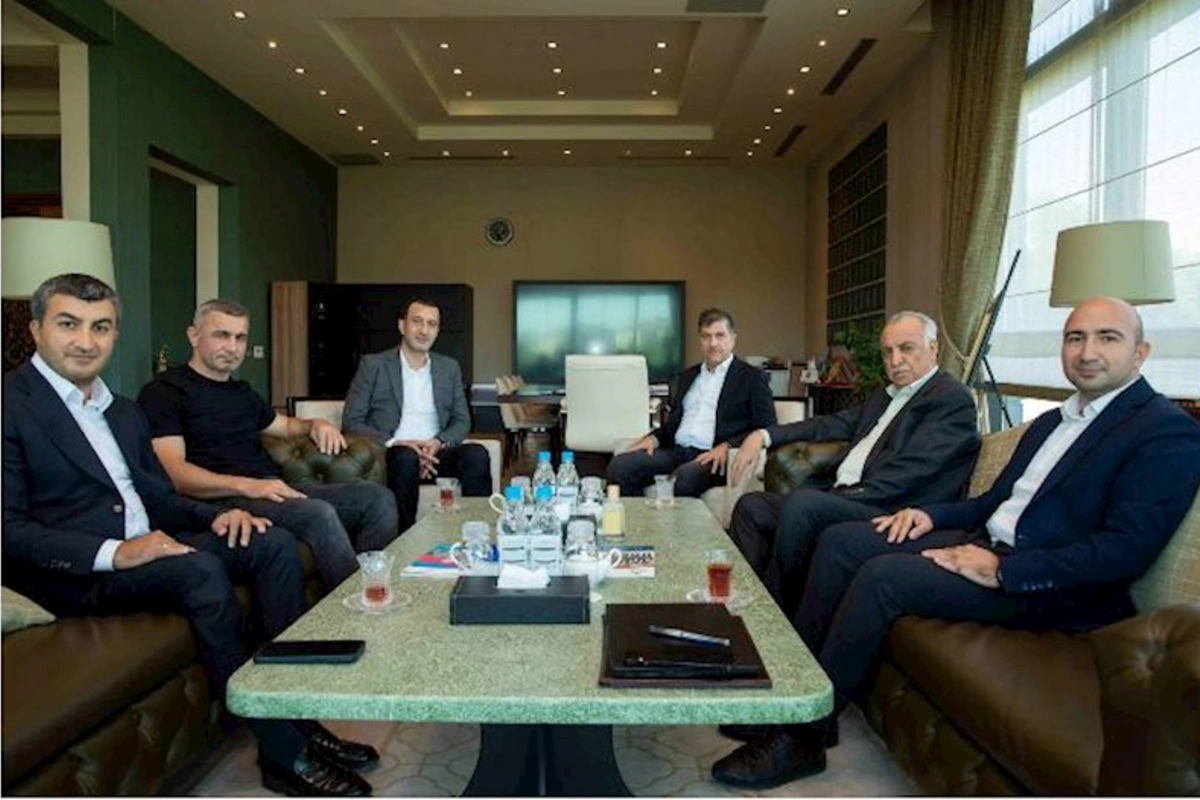 Abdolbari Gozal “Qarabağ”ı təbrik etdi