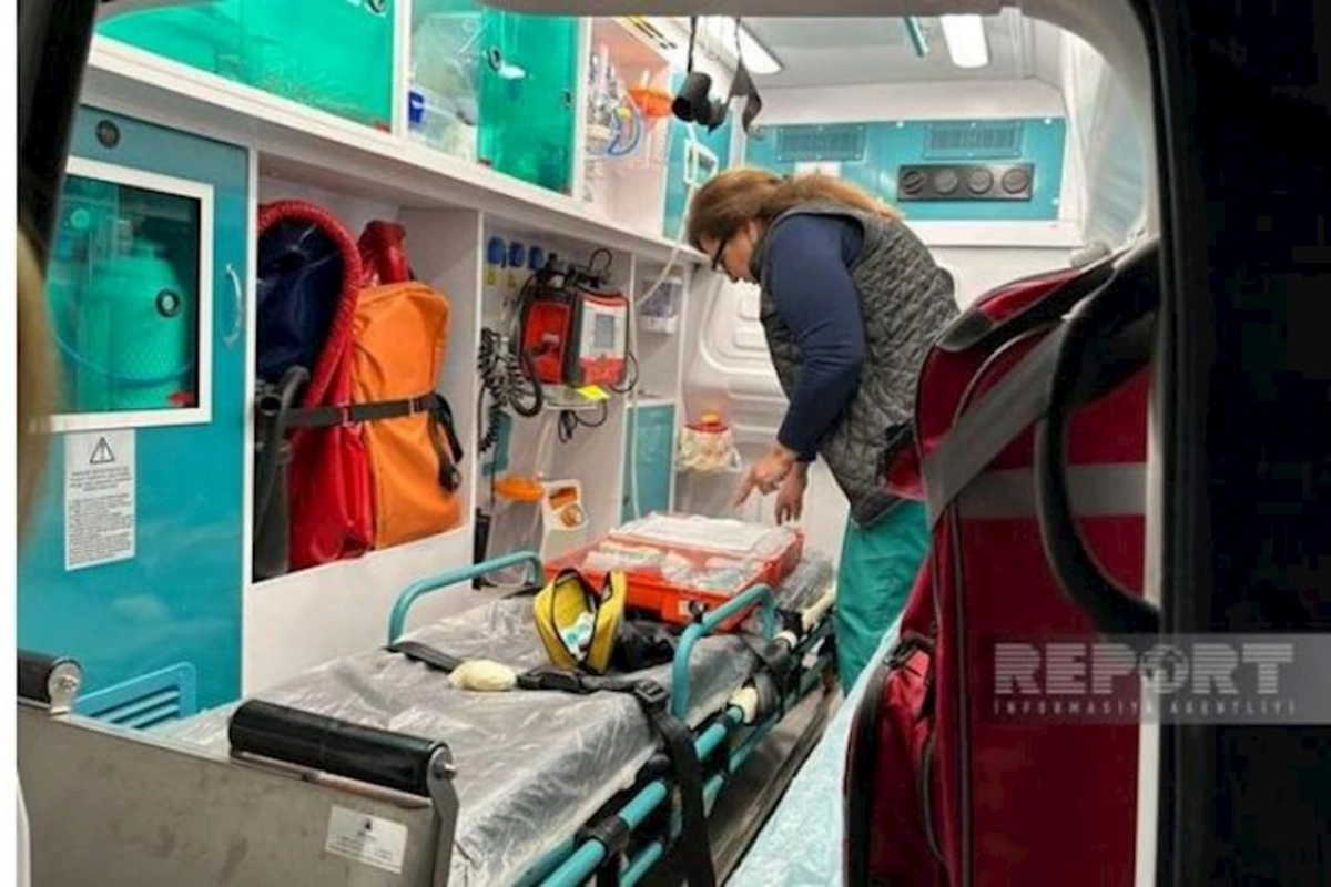 Azərbaycan polisi və tibb işçiləri Qarabağın erməniəsilli sakinlərinə köməklik göstəriblər — FOTOLAR