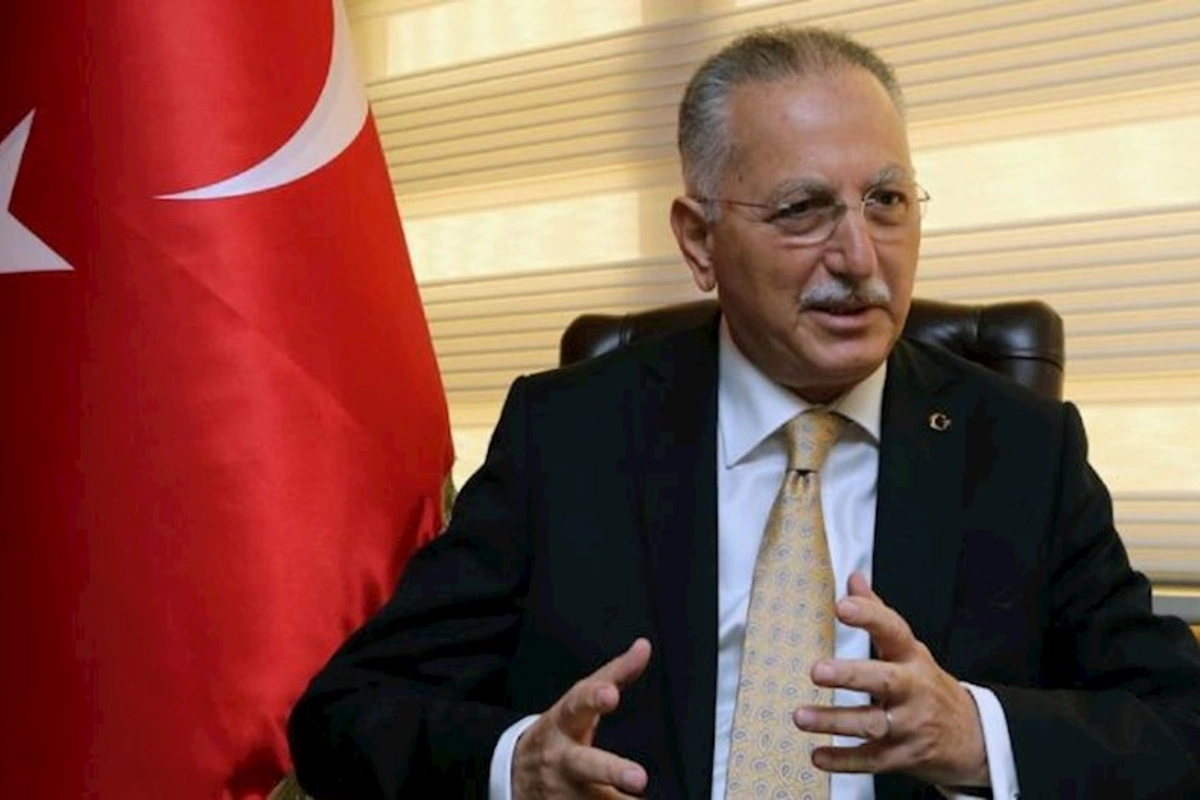Ekmələddin İhsanoğlu İlham Əliyevi təbrik etdi