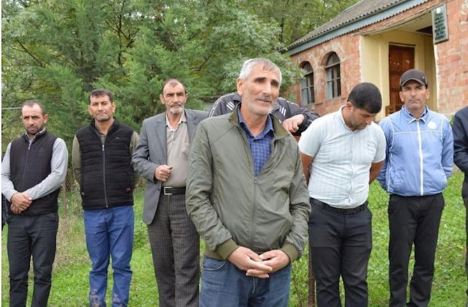 Məşrif kəndinin sakinləri “Açıq mikrofon”da — FOTO Məşrif kəndinin sakinləri “Açıq mikrofon”da — FOTO