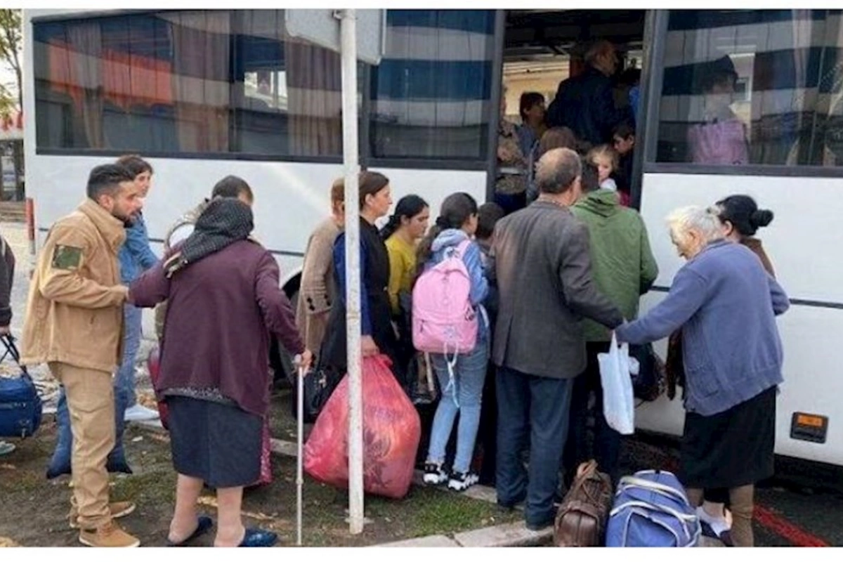 Qarabağdan ermənilərin köçü davam edir — VİDEO