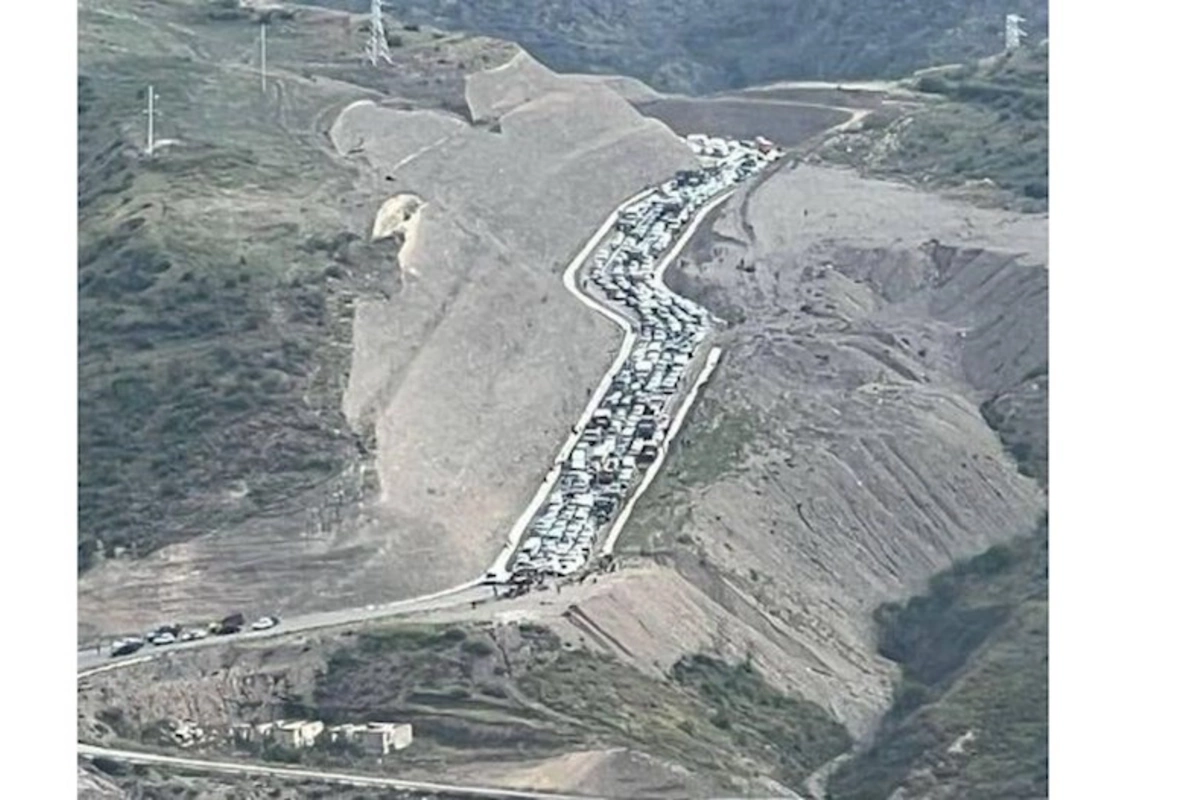 Ermənilərin “köç karvanı”: Kimlər hara və niyə gedir?
