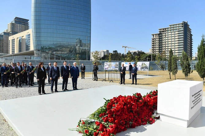 İqtisadiyyat Nazirliyinin kollektivi Zəfər Parkında olub — FOTOLAR