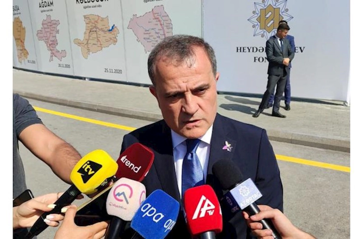Ordumuz ancaq hərbi hədəfləri məhv edib — Ceyhun Bayramov