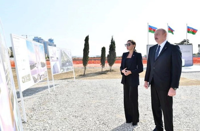 Prezident və birinci xanım Zəfər parkında — FOTOLAR (YENİLƏNİB)