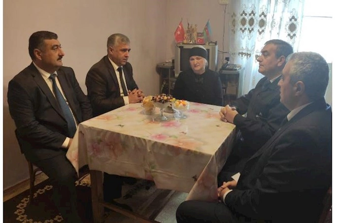 Şəhid ailələri ziyarət olundu — FOTOLAR