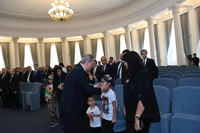 XİN-də qanvermə aksiyası keçirildi — FOTOLAR