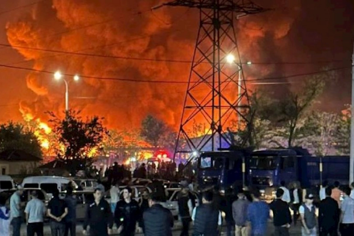 Hava limanının yaxınlığına ildırım düşdü — Yaralılar var