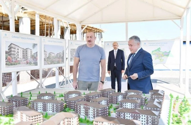 İlham Əliyev Cəbrayıla getdi — FOTOLAR (YENİLƏNİB) İlham Əliyev Cəbrayıla getdi — FOTOLAR (YENİLƏNİB)