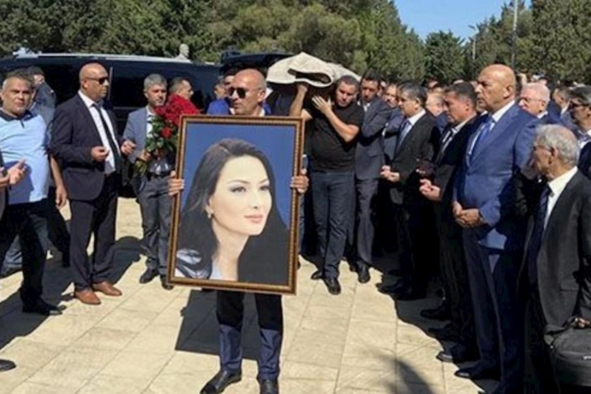 Qənirə Paşayeva dəfn olundu — CANLI