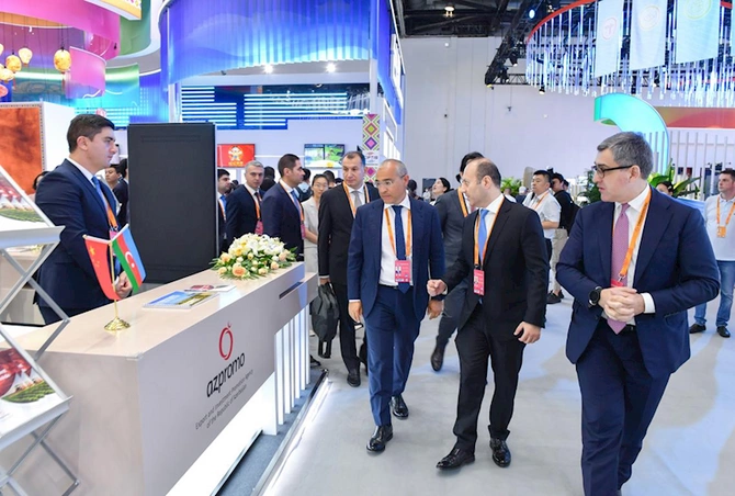 Azərbaycanın biznes və investisiya imkanları Çində nümayiş olundu — FOTOLAR Azərbaycanın biznes və investisiya imkanları Çində nümayiş olundu — FOTOLAR