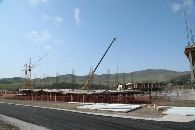 Cəbrayılda inşa olunan yaşayış kompleksi 33 binadan ibarət olacaq — FOTOLAR Cəbrayılda inşa olunan yaşayış kompleksi 33 binadan ibarət olacaq — FOTOLAR