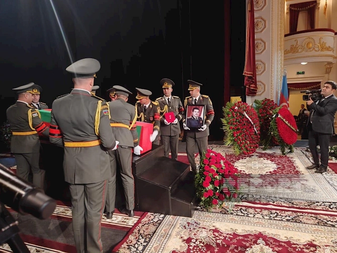 Milli Qəhrəman Riad Əhmədov dəfn edildi — YENİLƏNİB