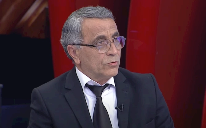 Xankəndi “abidəsi” qalmalı, ya sökülməli? — AÇIQLAMA