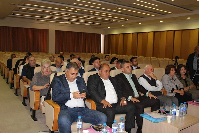 Regionlarda ictimai iştirakçılığın təmin olunması və ictimai nəzarətin gücləndirilməsi layihəsi üzrə ictimai müzakirə keçirilib Regionlarda ictimai iştirakçılığın təmin olunması və ictimai nəzarətin gücləndirilməsi layihəsi üzrə ictimai müzakirə keçirilib