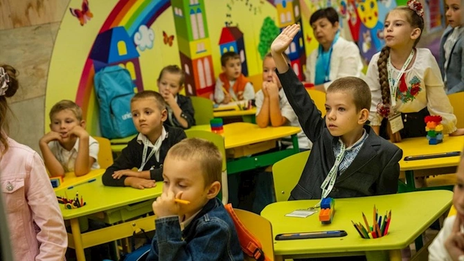 Raket hücumu altında metroda dərs günü...— FOTOLAR Raket hücumu altında metroda dərs günü...— FOTOLAR