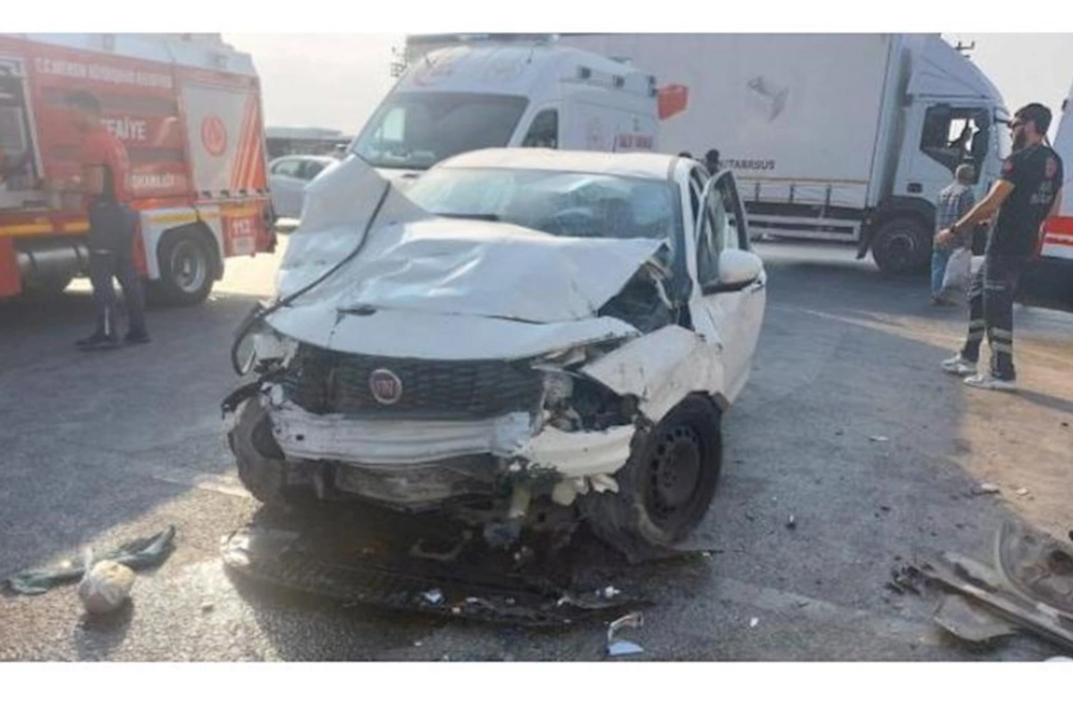 Mikroavtobus avtomobillə toqquşdu:14 yaralı