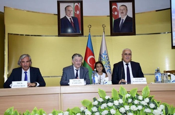 Xətai rayonunda birincilərə hədiyyə təqdim olunub — FOTOLAR