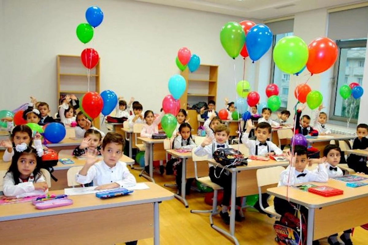 Valideynlər narazıdır — Şagird sıxlığı nə vaxt həllini tapacaq?