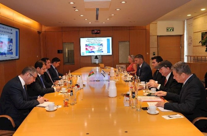Hikmət Hacıyev İsrail XİN-in baş direktoru ilə görüşdü Hikmət Hacıyev İsrail XİN-in baş direktoru ilə görüşdü
