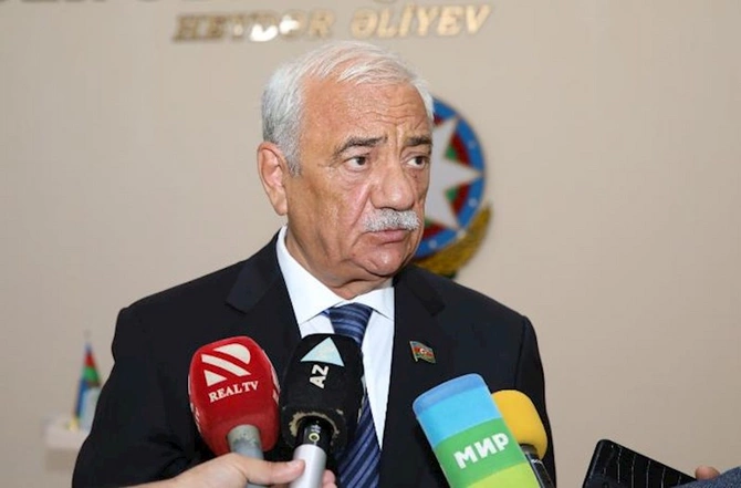 AHİK “Heydər Əliyev İli” çərçivəsində gənclərin iştirakı ilə konfrans keçirib — FOTO AHİK “Heydər Əliyev İli” çərçivəsində gənclərin iştirakı ilə konfrans keçirib — FOTO