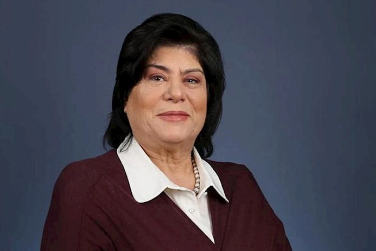 Flora Xəlilova “Şöhrət” ordeni ilə təltif edildi