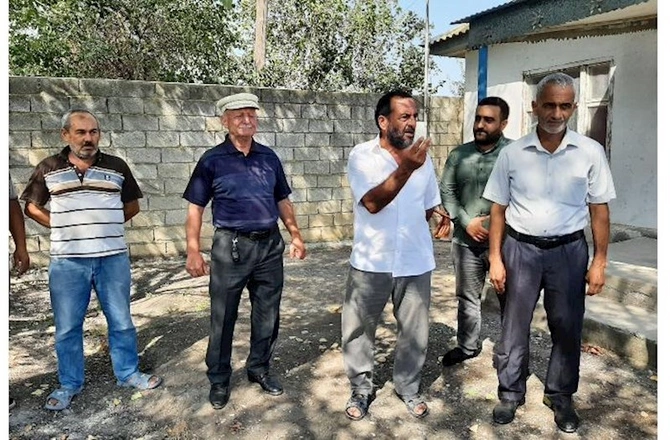 “Açıq mikrofon” Hacırüstəmli kəndində — FOTO “Açıq mikrofon” Hacırüstəmli kəndində — FOTO