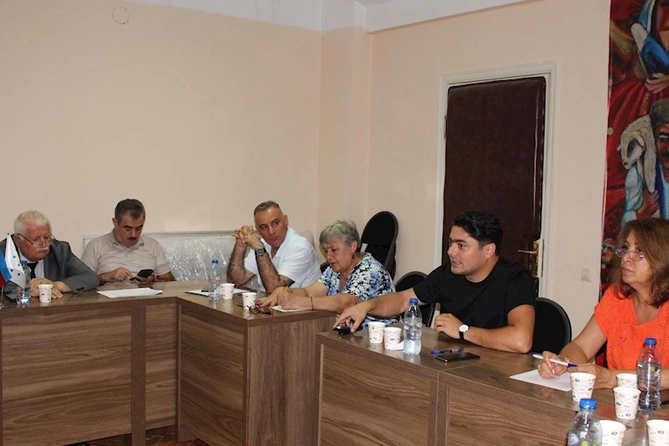 Milli QHT Forumunun X Qurultayı ilə bağlı Təşkilat Komitəsinin iclası keçirilib — FOTOLAR