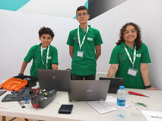 Gəncənin şagirdləri VI Robot Olimpiadasında medala layiq görülüblər — FOTOLAR