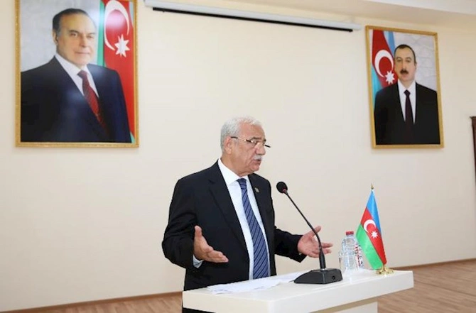 AHİK “Heydər Əliyev İli” çərçivəsində gənclərin iştirakı ilə konfrans keçirib — FOTO AHİK “Heydər Əliyev İli” çərçivəsində gənclərin iştirakı ilə konfrans keçirib — FOTO