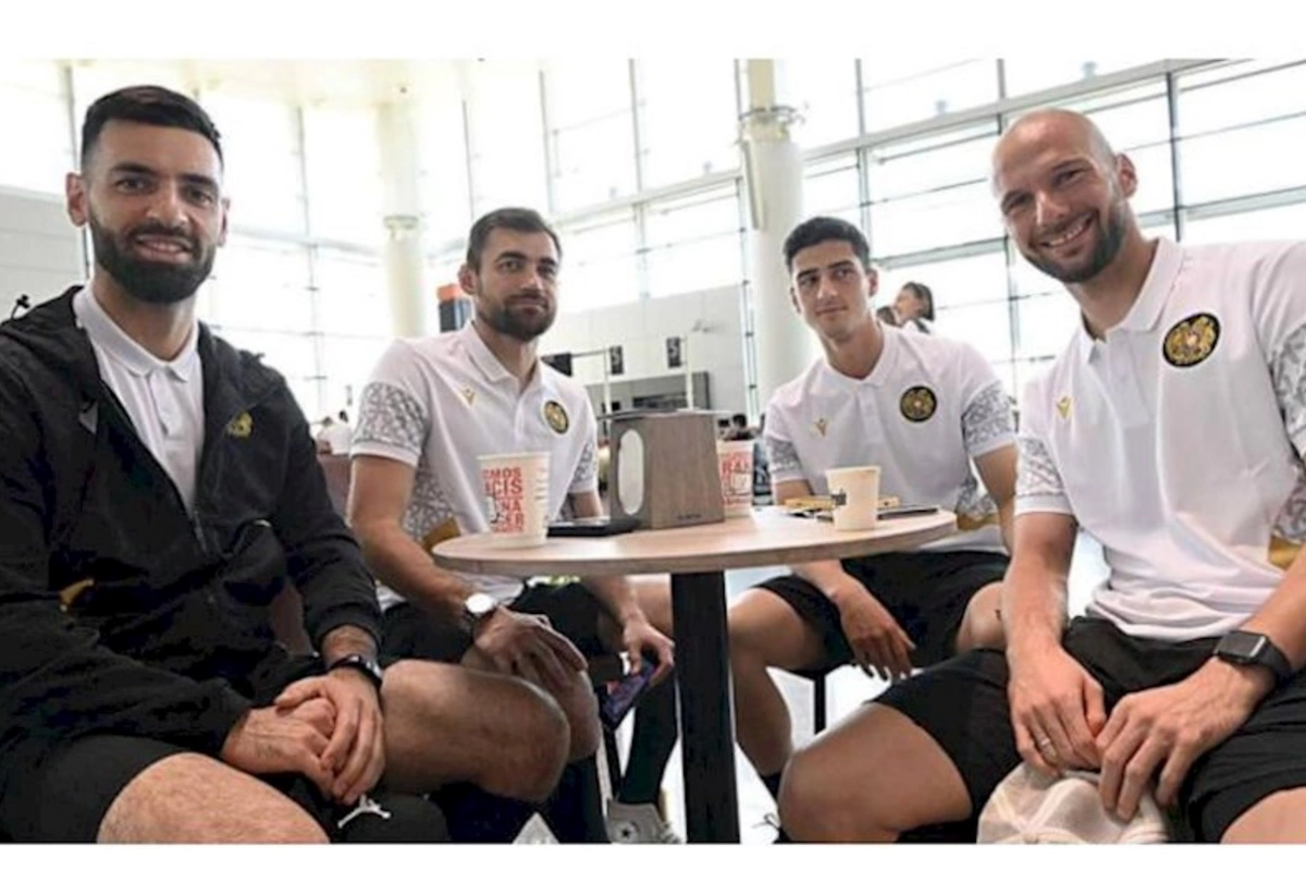 Erməni futbolçular Türkiyəyə getdi