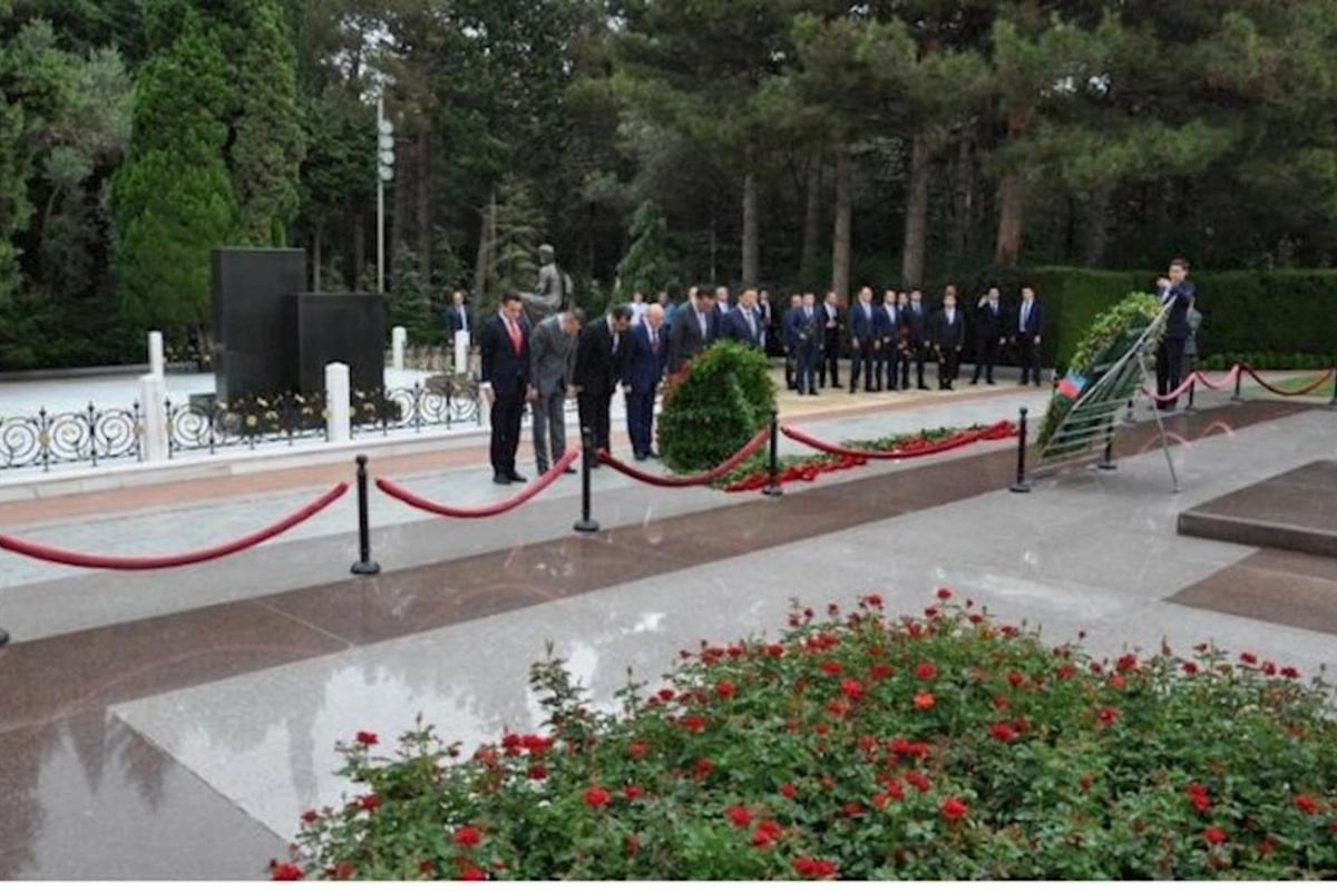 TDT nazirləri Ulu Öndərin məzarını və Şəhidlər xiyabanını ziyarət etdilər — FOTO