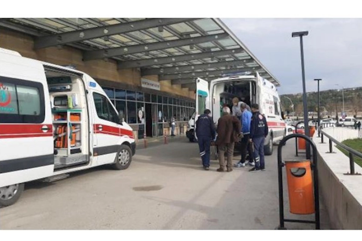 Motosikletlər toqquşdu: 1 ölü, 2 yaralı