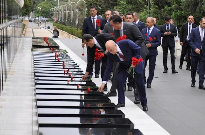 TDT nazirləri Ulu Öndərin məzarını və Şəhidlər xiyabanını ziyarət etdilər — FOTO
