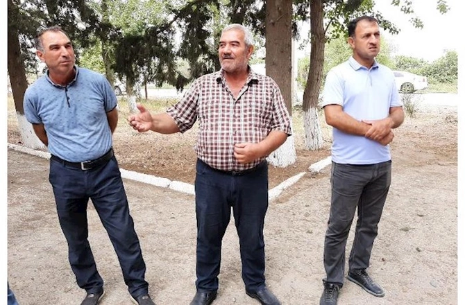 “Açıq mikrofon” bu həftəlik işini Neftçalada yekunlaşdırdı — FOTO “Açıq mikrofon” bu həftəlik işini Neftçalada yekunlaşdırdı — FOTO