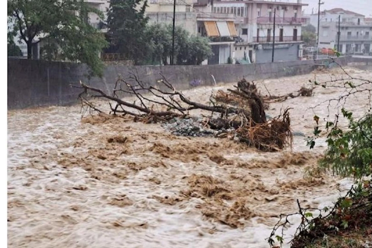 Yunanıstanda sel nəticəsində ölənlərin sayı 10-a yüksəldi