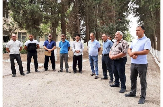 “Açıq mikrofon” bu həftəlik işini Neftçalada yekunlaşdırdı — FOTO “Açıq mikrofon” bu həftəlik işini Neftçalada yekunlaşdırdı — FOTO