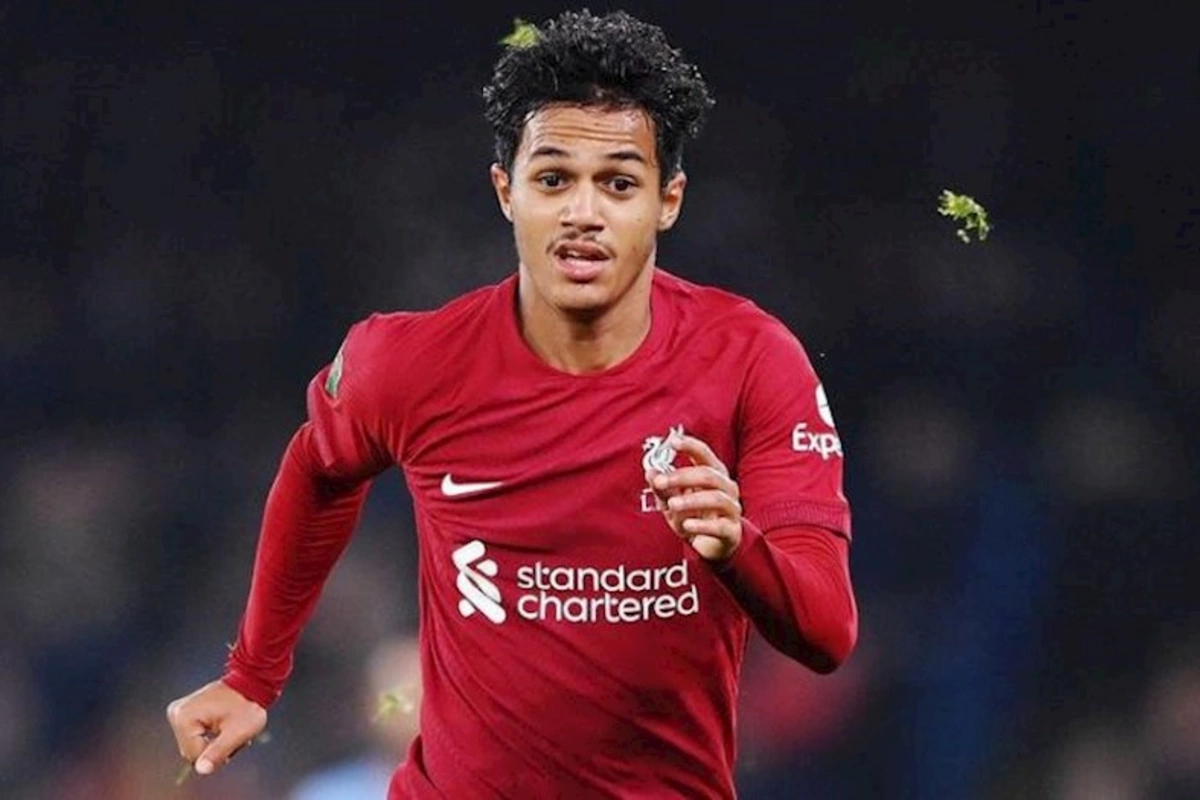 “Liverpul” klubu futbolçusunu icarəyə verib