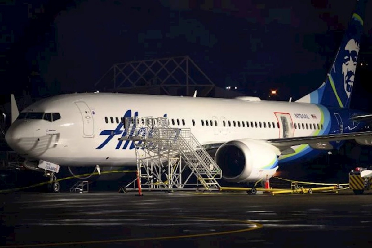 “Boeing” şirkəti havada parçalanan təyyarəsi ilə bağlı AÇIQLAMA YAYDI